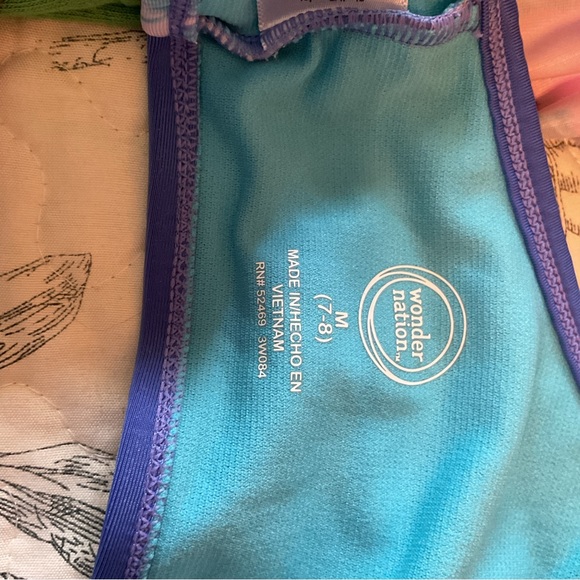 Girls swim suit 7/8 - Picture 2 of 2